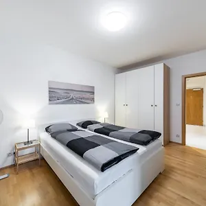 Daire Garden Towers, Prag